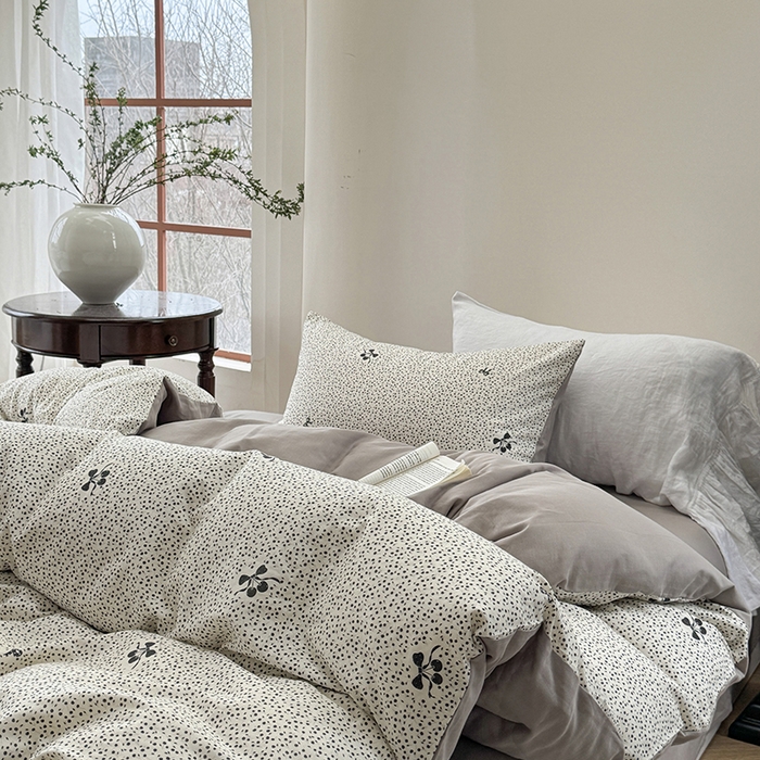 91家纺网 家纺一手货源 找家纺 2025新款全棉有氧双层纱四件套-碎花系列 白茶籽