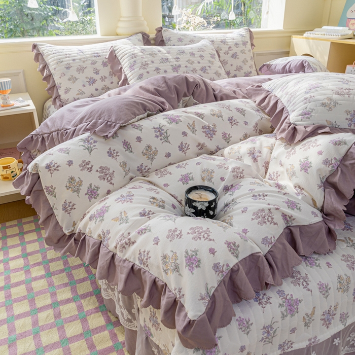 91家纺网 家纺一手货源 找家纺 珍爱家纺 2025新款A类针织棉双层纱夹棉床盖床裙花边单件三件四件套薰衣草