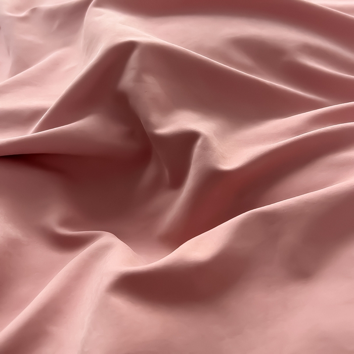 91家纺网 家纺一手货源 找家纺 曲之慕 2025新品四季款高端刺绣四件套简约可水洗轻奢纯色刺绣四件套 馨花漫舞少女粉