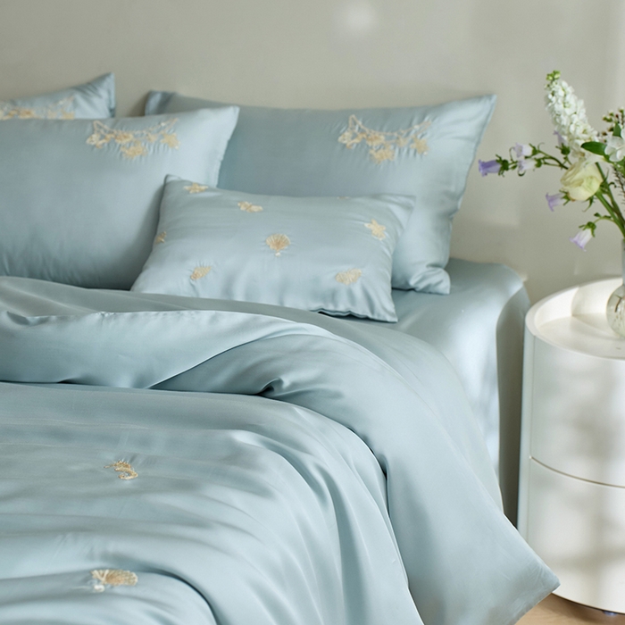 91家纺网 家纺一手货源 找家纺 千朵森 2025新款60s奥地利进口兰精天丝四件套-星慕 星慕-电光蓝