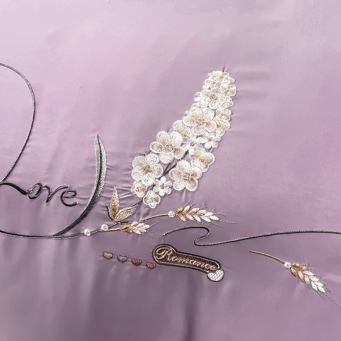 91家纺网 家纺一手货源 找家纺 曲之慕 2025新品四季款高端刺绣四件套简约可水洗轻奢纯色刺绣四件套 大麦优雅紫