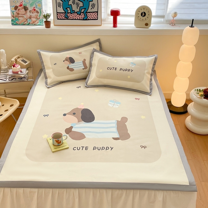 91家纺网 家纺一手货源 找家纺 川悦生活 2025新款大版凉感冰丝席三件套 蜡笔狗仔