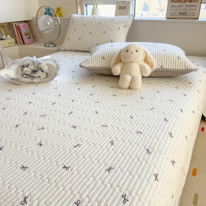 91家纺网 家纺一手货源 找家纺 慕木家纺 2025新款A类高克重四季款针织棉双层纱多功能床盖可铺可盖 蝴蝶结-米