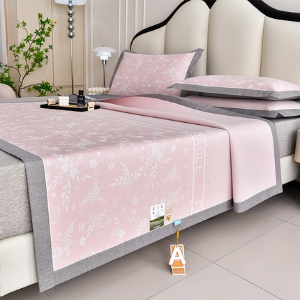 91家纺网 家纺一手货源 找家纺 小牛席业 2025新款半定位小提花凉感冰丝席系列凉席藤席冰藤双面席冰丝席竹席凉席空调席草席三件套 粉色