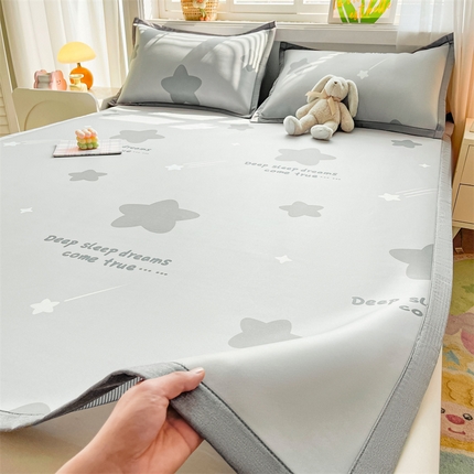 91家纺网 家纺一手货源 找家纺 （总）2025新款A类碳光冰丝印花凉席学生床席空调被夏被四件套配送买家秀