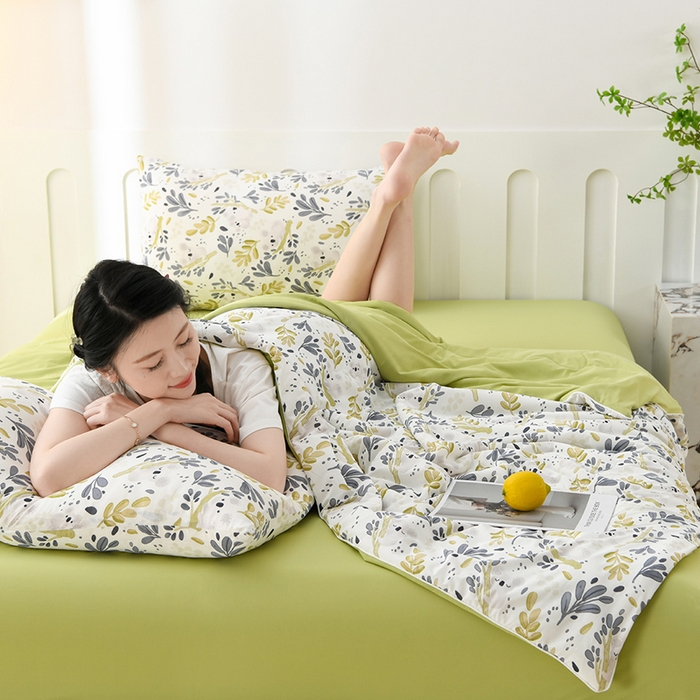 91家纺网 家纺一手货源 找家纺 圣楚 2025新款优雅凉感丝夏被 可爱考拉