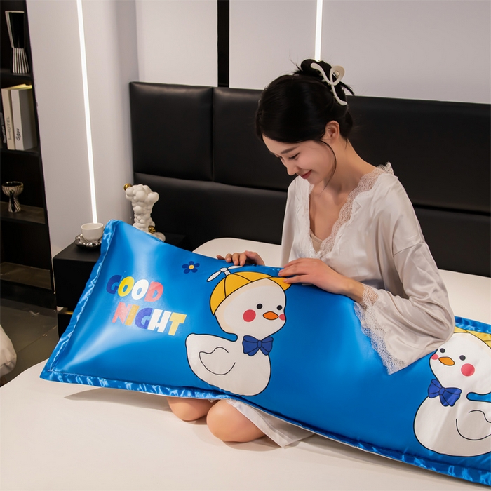 91家纺网 家纺一手货源 找家纺 梦舒羽 2025新款可水洗冰丝双人枕套凉爽情侣枕头套枕芯套 萌小鸭