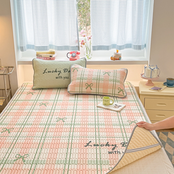 91家纺网 家纺一手货源 找家纺 川悦生活 2025新款大阪凉感丝凉席 杏仁奶芙