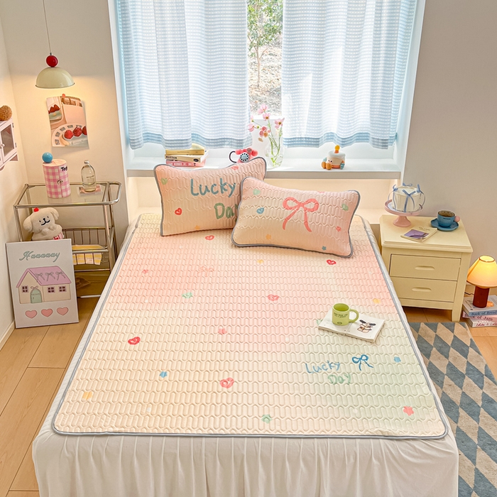 91家纺网 家纺一手货源 找家纺 川悦生活 2025新款大阪凉感丝凉席 香草夏日