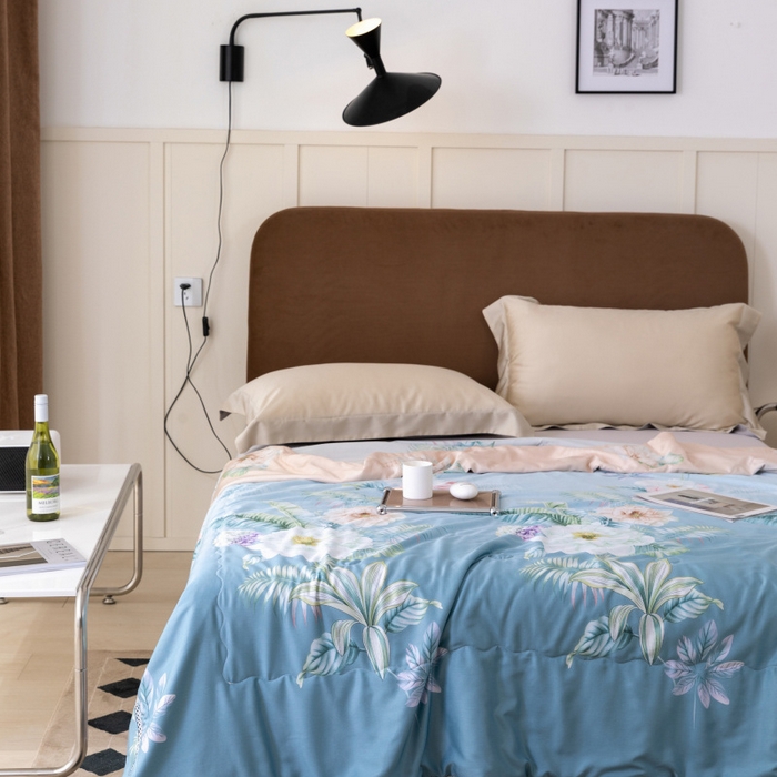 91家纺网 家纺一手货源 找家纺 棉生活家纺 2025新款春夏莫代尔天丝夏被 洛蒂亚