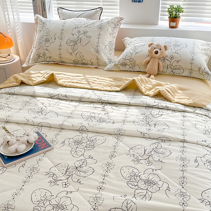 91家纺网 家纺一手货源 找家纺 欧夏家纺 2025新款里外全棉印花夏被100%新疆棉花 草莓园