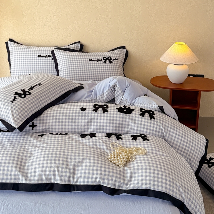 91家纺网 家纺一手货源 找家纺 米可2025新款水洗棉绣花花边款四件套 蝴蝶结-蓝