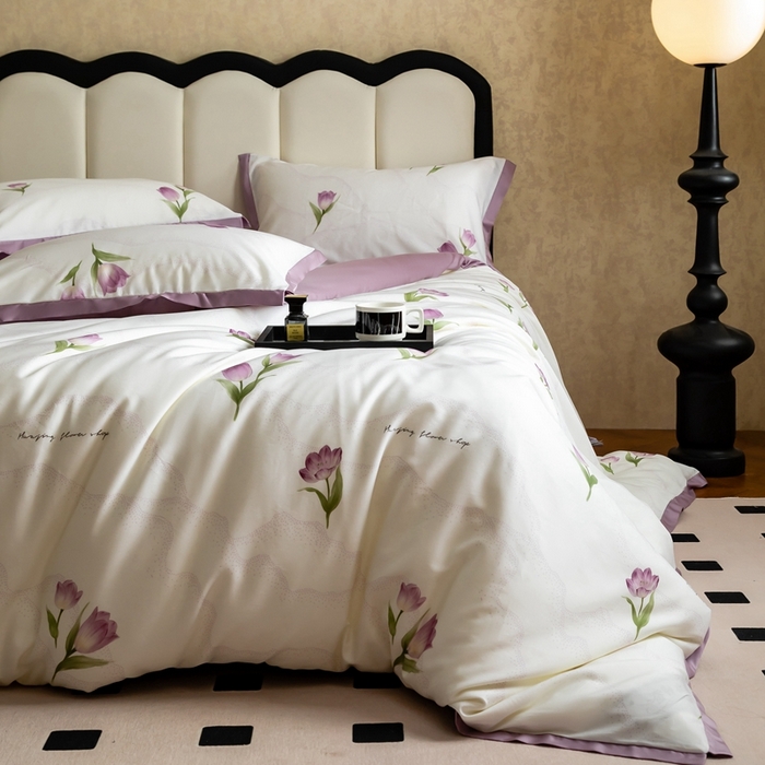 91家纺网 家纺一手货源 找家纺 金奇达2025新款【曼妙庄园】-轻氧水光天丝棉四件套（标准号全网控价（折后券后）不低于268） 玫瑰花语-魅紫