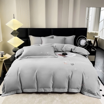 91家纺网 家纺一手货源 找家纺 曲之慕 2025新品四季款高端刺绣四件套简约可水洗轻奢纯色刺绣四件套 梦飞令都市灰