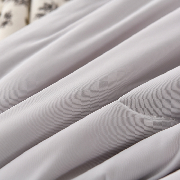 91家纺网 家纺一手货源 找家纺 圣楚 2025新款优雅凉感丝夏被 平凡人生