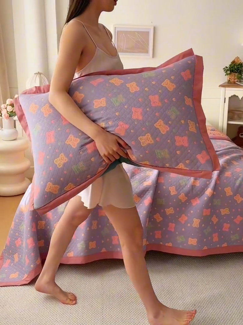 91家纺网 家纺一手货源 找家纺 棠薇家纺 2025新款全棉彩纱双层纱夏被三层纱多功能毛巾被纱布毯细纱床盖 糖豆熊