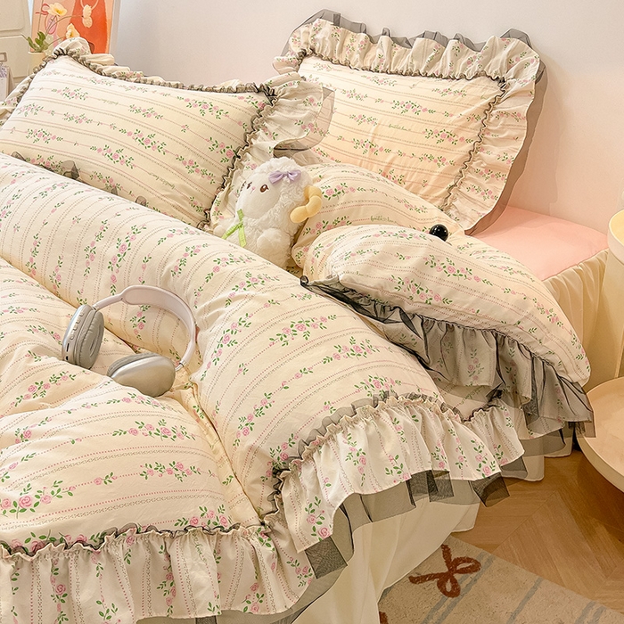 91家纺网 家纺一手货源 找家纺 眠帛家居 2025新款A类皱皱纱蕾丝花边四件套 锦簇