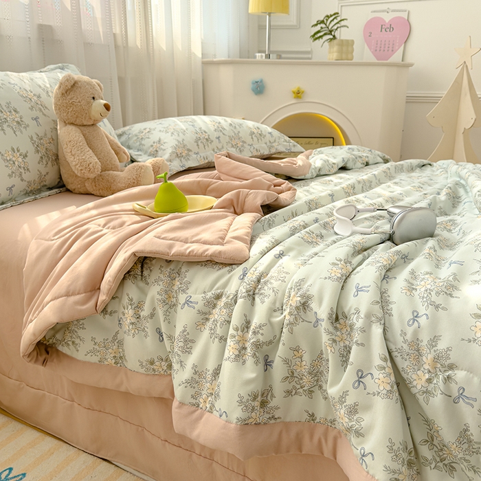 91家纺网 家纺一手货源 找家纺 芯恋家居 2025新款针织棉双层纱夏被夏被四件套 春日宴