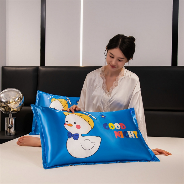 91家纺网 家纺一手货源 找家纺 梦舒羽 2025新款可水洗冰丝卡通枕套宿舍48x74cm单人凉爽枕头套 萌小鸭