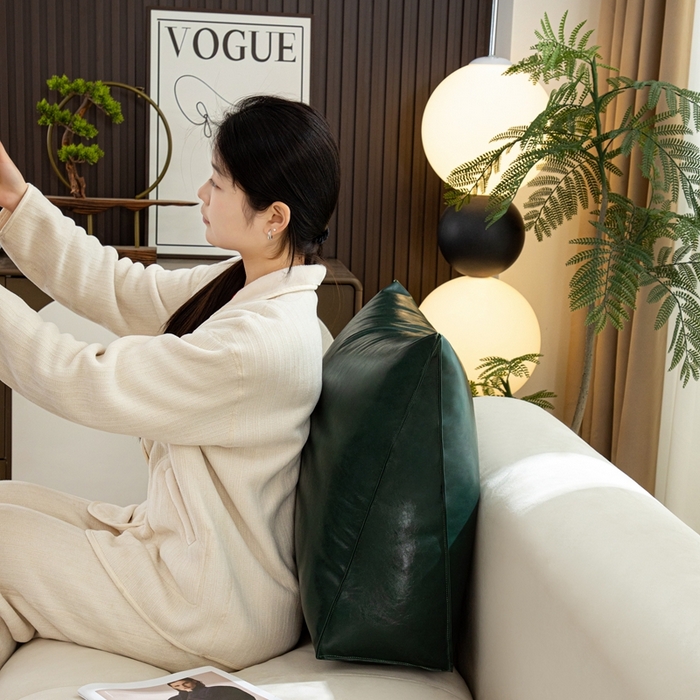 91家纺网 家纺一手货源 找家纺 沐沐家纺 2026新品油蜡皮靠背 墨绿色