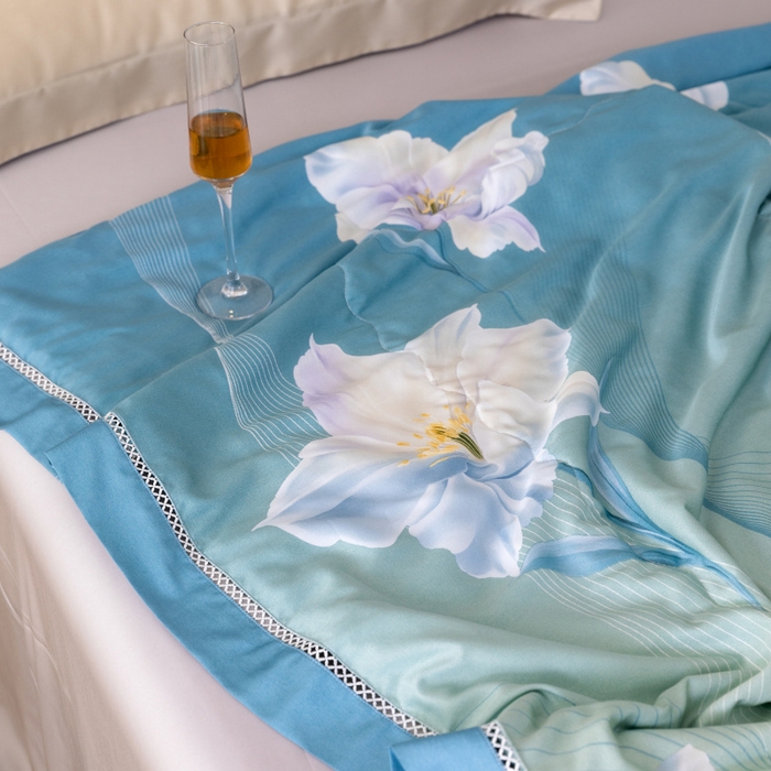 91家纺网 家纺一手货源 找家纺 棉生活家纺 2025新款春夏莫代尔天丝夏被 浮蕊绿