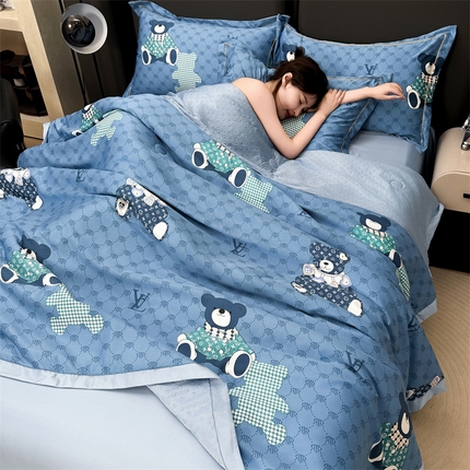 91家纺网 家纺一手货源 找家纺 （总）满羽家纺 2025热款冰丝绸冰豆豆被夏被四件套凉感空调被(踩棉工艺)（吊边床单）-印花