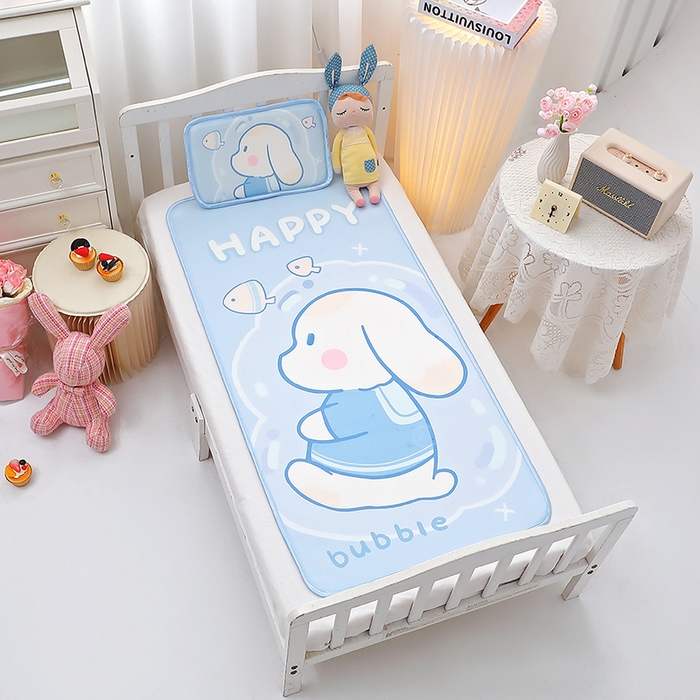 91家纺网 家纺一手货源 找家纺 八零年代 2025新品云柔牛奶丝儿童凉席套件蓝色小狗