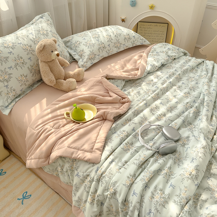 91家纺网 家纺一手货源 找家纺 芯恋家居 2025新款针织棉双层纱夏被夏被四件套 春日宴