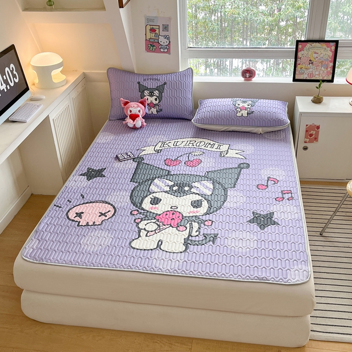 91家纺网 家纺一手货源 找家纺 金爱家 2025新款正版三丽鸥凉感乳胶凉席 贪吃库洛米