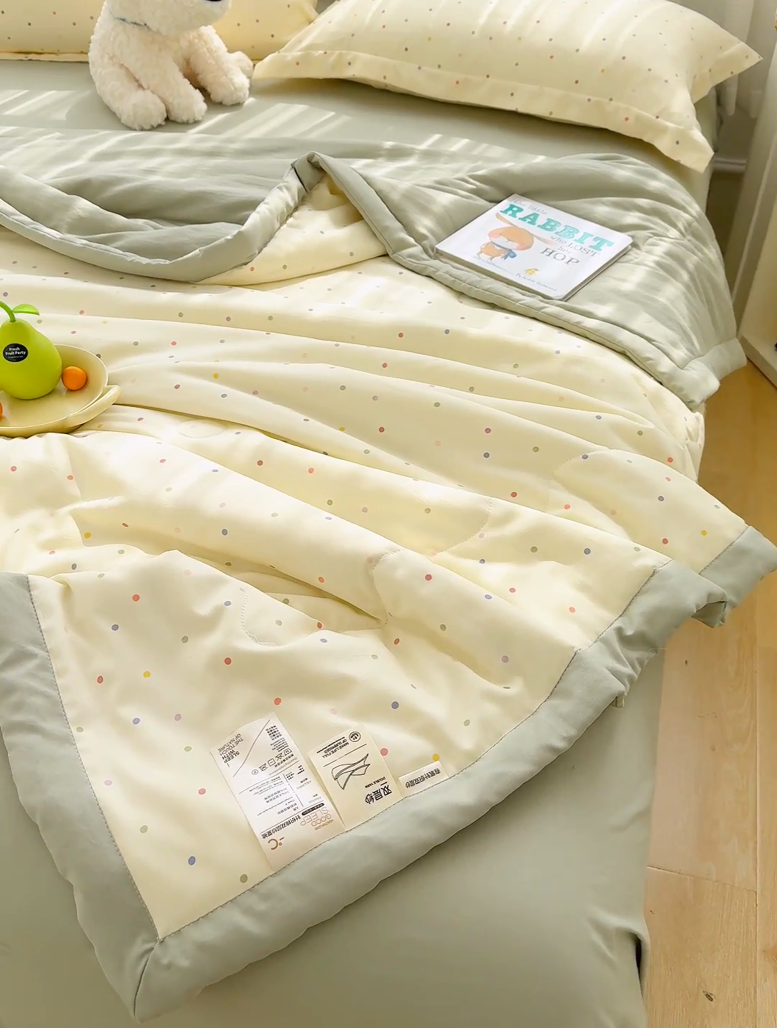 91家纺网 家纺一手货源 找家纺 芯恋家居 2025新款针织棉双层纱夏被夏被四件套 彩色波点