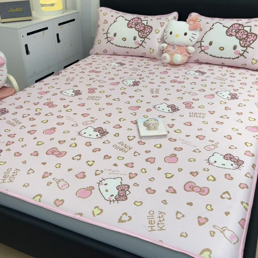 91家纺网 家纺一手货源 找家纺 暮思家居 2025新款三丽鸥正版授权数码印花A类可机洗1200D冰丝凉席三件套床笠款系列 床笠款-凯蒂乐园