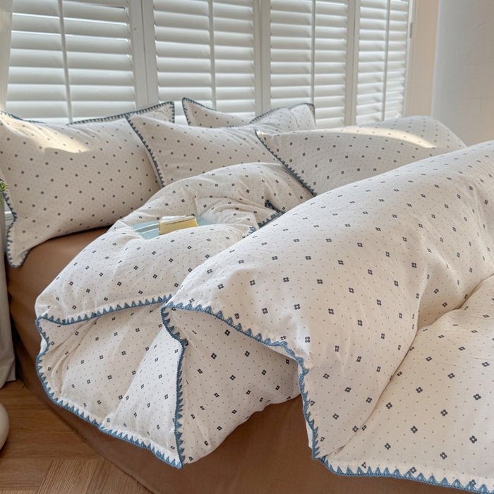 91家纺网 家纺一手货源 找家纺 金丝鸟家纺 2025新款全棉双层纱贝壳边四件套花卉系列 四叶纹