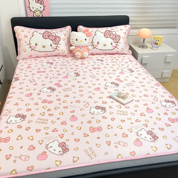 91家纺网 家纺一手货源 找家纺 暮思家居 2025新款三丽鸥正版授权数码印花A类可机洗1200D冰丝凉席三件套床笠款系列 床笠款-凯蒂乐园