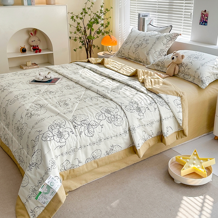 91家纺网 家纺一手货源 找家纺 欧夏家纺 2025新款里外全棉印花夏被100%新疆棉花 草莓园