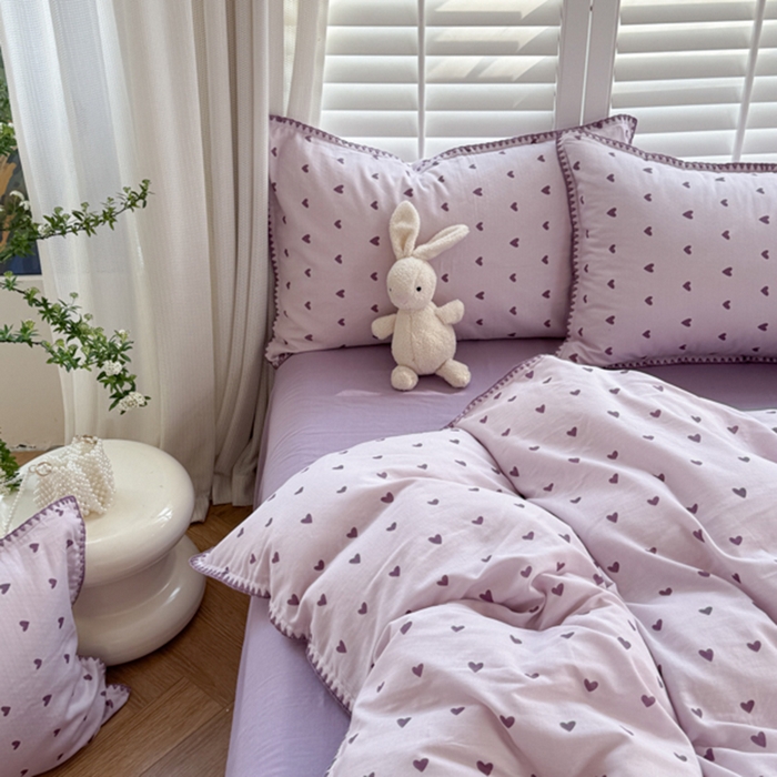 91家纺网 家纺一手货源 找家纺 金丝鸟家纺 2025新款全棉双层纱贝壳边四件套花卉系列 紫色心情