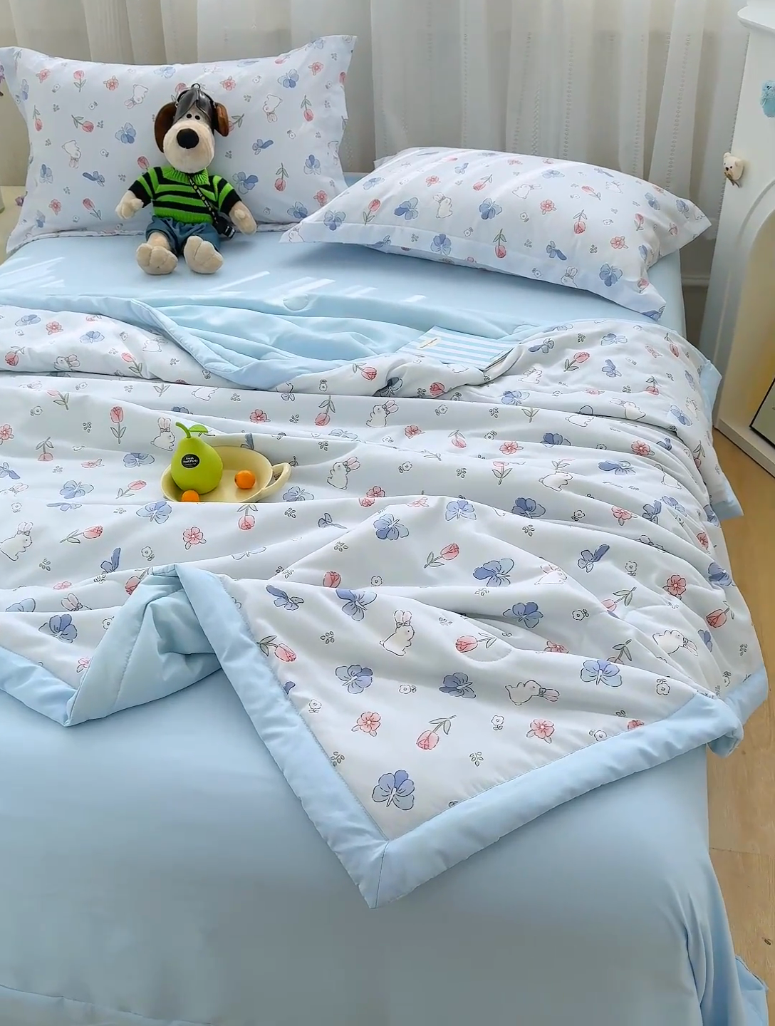 91家纺网 家纺一手货源 找家纺 芯恋家居 2025新款针织棉双层纱夏被夏被四件套 花园小兔