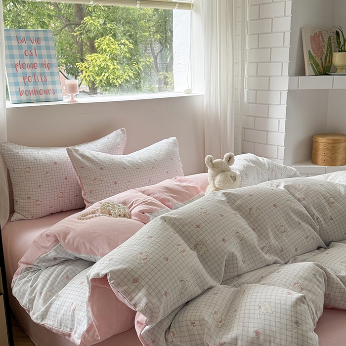 91家纺网 家纺一手货源 找家纺 2025新款全棉有氧双层纱四件套-卡通系列 甜宠修狗