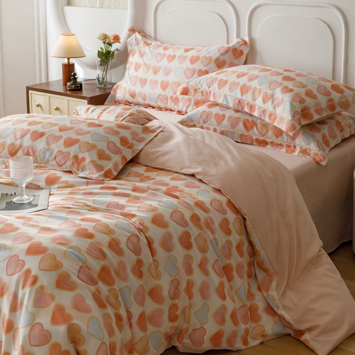 91家纺网 家纺一手货源 找家纺 金奇达2025新款【休闲午后】-轻氧水光莱赛尔四件套（标准号全网控价（折后券后）不低于258） 粉雾爱心