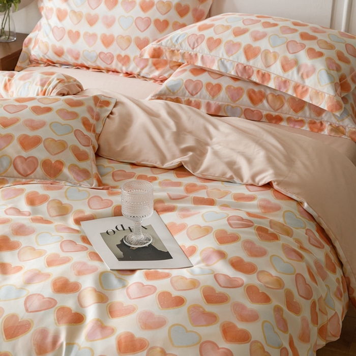 91家纺网 家纺一手货源 找家纺 金奇达2025新款【休闲午后】-轻氧水光莱赛尔四件套（标准号全网控价（折后券后）不低于258） 粉雾爱心