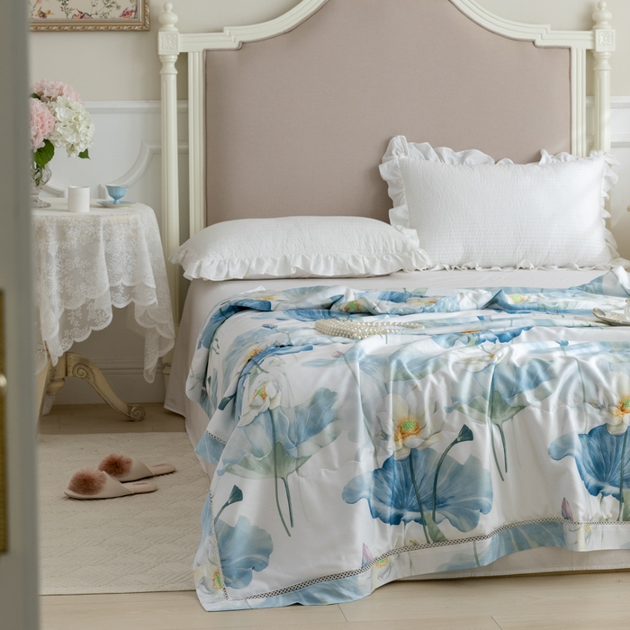 91家纺网 家纺一手货源 找家纺 棉生活家纺 2025新款春夏莫代尔天丝夏被 惊鸿仙子