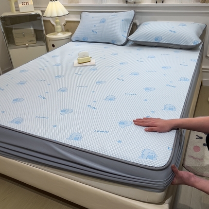 91家纺网 家纺一手货源 找家纺 （总）卡初家居（原微来） 2025新款舒睡冰豆豆抱抱龙系列席子凉席