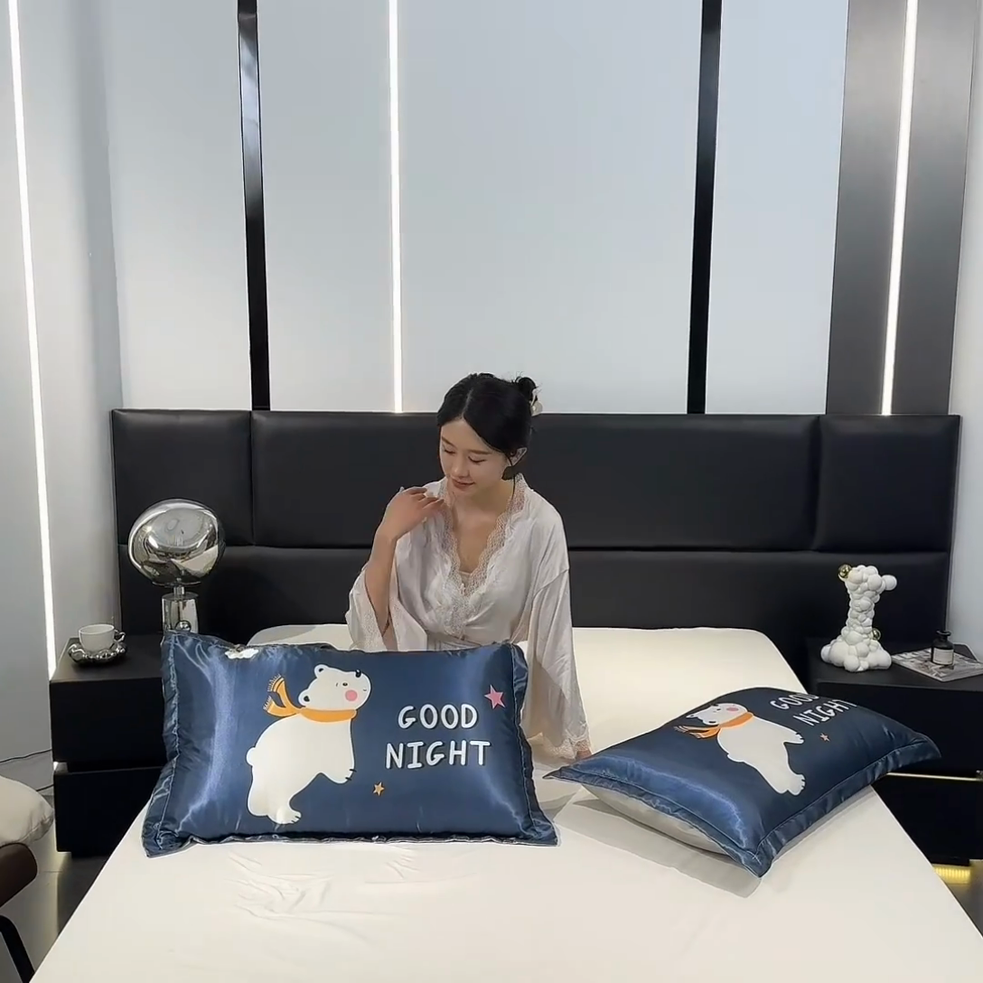 91家纺网 家纺一手货源 找家纺 梦舒羽 2025新款可水洗冰丝卡通枕套宿舍48x74cm单人凉爽枕头套 北极熊
