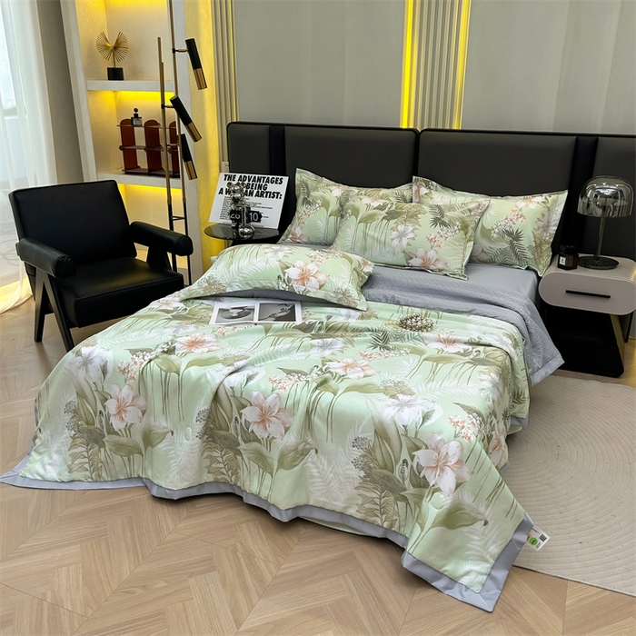 91家纺网 家纺一手货源 找家纺 满羽家纺 2025热款冰丝绸冰豆豆被夏被四件套凉感空调被(踩棉工艺)（吊边床单）-印花 花艺满园 浅绿
