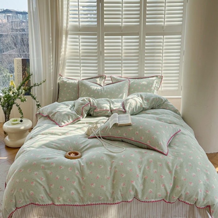 91家纺网 家纺一手货源 找家纺 金丝鸟家纺 2025新款全棉双层纱贝壳边四件套花卉系列 绿色蝴蝶结