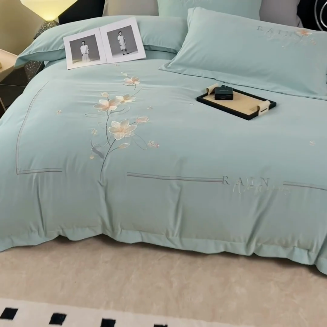 91家纺网 家纺一手货源 找家纺 曲之慕 2025新品四季款高端刺绣四件套简约可水洗轻奢纯色刺绣四件套 流光浅绿