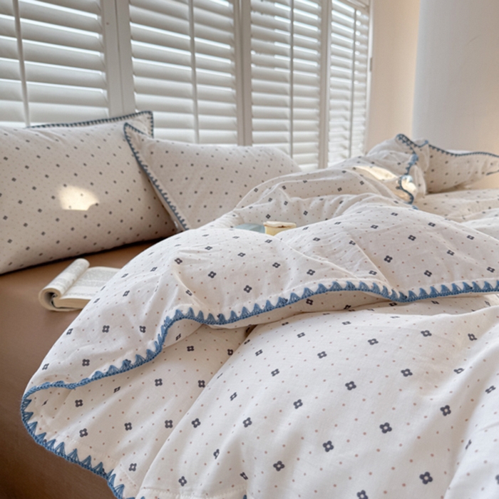 91家纺网 家纺一手货源 找家纺 金丝鸟家纺 2025新款全棉双层纱贝壳边四件套花卉系列 四叶纹