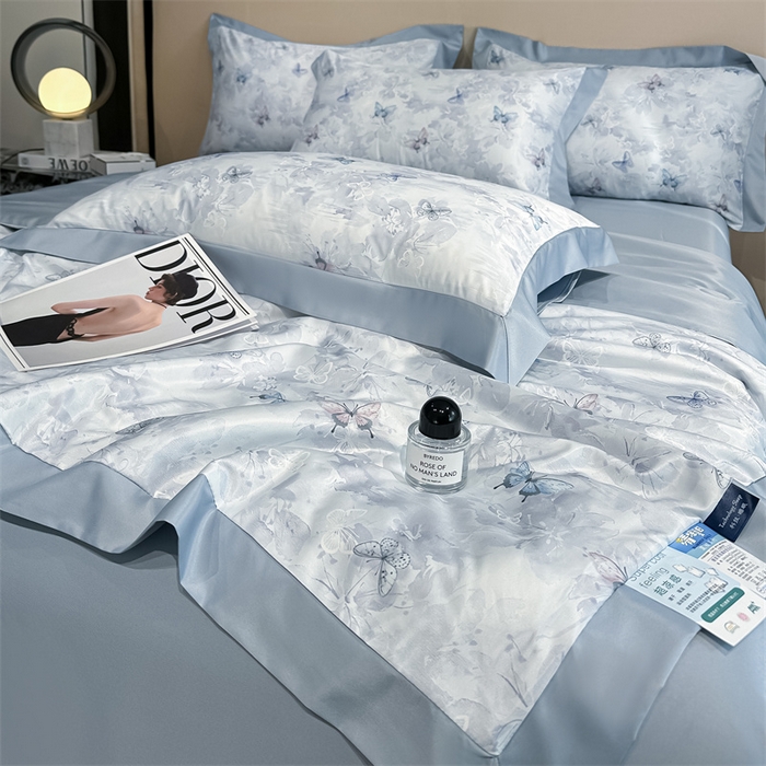 91家纺网 家纺一手货源 找家纺 笙意家纺 2025新款水洗冰丝数码印花拼角宽边夏被 古韵蝶音