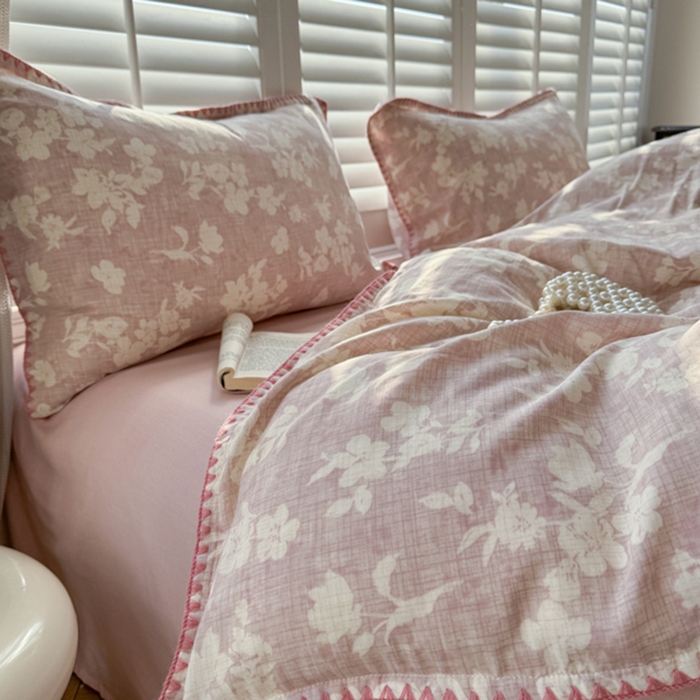 91家纺网 家纺一手货源 找家纺 金丝鸟家纺 2025新款全棉双层纱贝壳边四件套花卉系列 花影