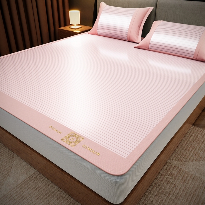 91家纺网 家纺一手货源 找家纺 卡初家居（原微来） 2025新款凉感冰丝藤席凉席席子-英文条纹席 英文条纹席-千禧粉