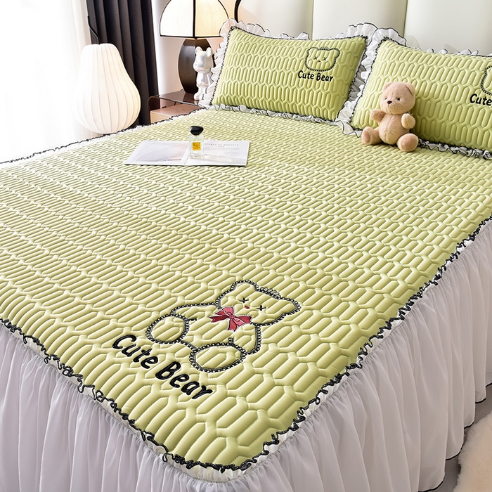 91家纺网 家纺一手货源 找家纺 炫拼家纺 2025新款coco熊床裙款乳胶凉席 coco熊-仙草绿